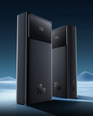 Baseus Star-Lord Power Bank, 10.000 mAh yüksek kapasitesi ve 30W ultra hızlı şarj gücü ile telefonunuzu, tabletinizi ve diğer mobil cihazlarınızı en kısa sürede şarj etmek için tasarlanmıştır. Akıllı dijital ekranı sayesinde pil durumunuzu anlık olarak takip edebilir, modern ve kompakt tasarımıyla günlük hayatınızın vazgeçilmezi haline getirebilirsiniz.